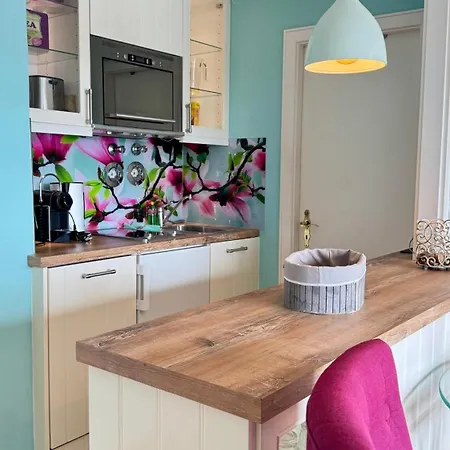 6-401, Extravagante Strandwohnung, Art Nouveau Meets Franzoesischen Landhausstil! 1zimmer * Sylt